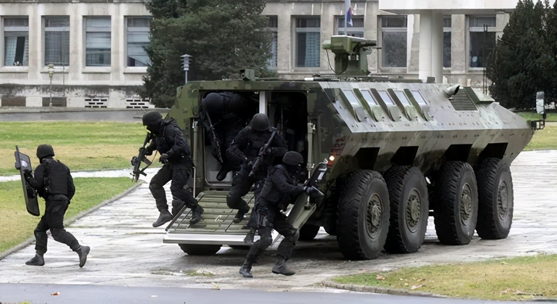 一位轉(zhuǎn)業(yè)后的特種兵，辦農(nóng)場種瓜菜，靠1個優(yōu)點，年賺200萬